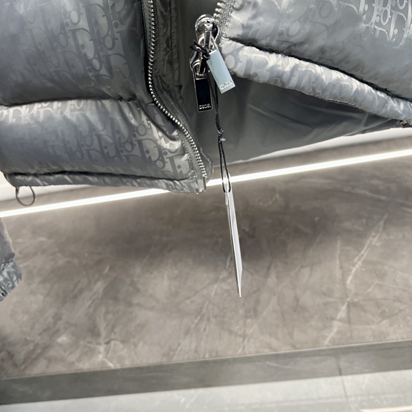 ハイクオリティダウンジャケット全体デザイン